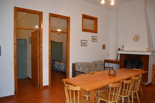 4_soggiorno_trilo_faradel_falco